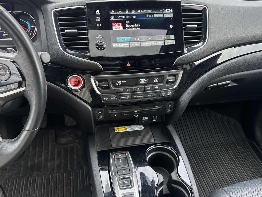 2022 Honda Pilot in Calgary, Alberta