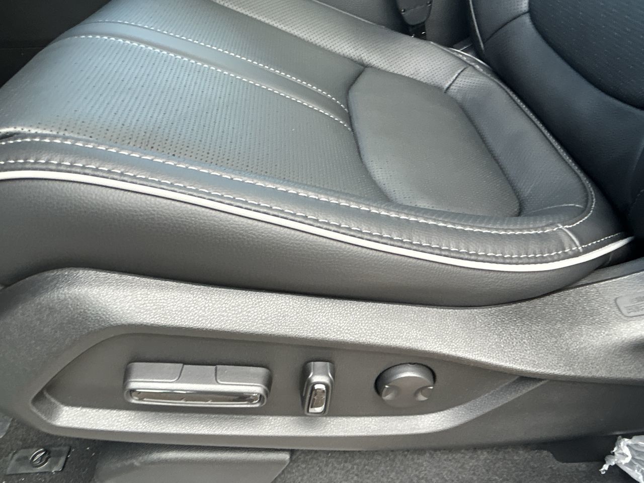 2025 Honda Pilot in Calgary, Alberta