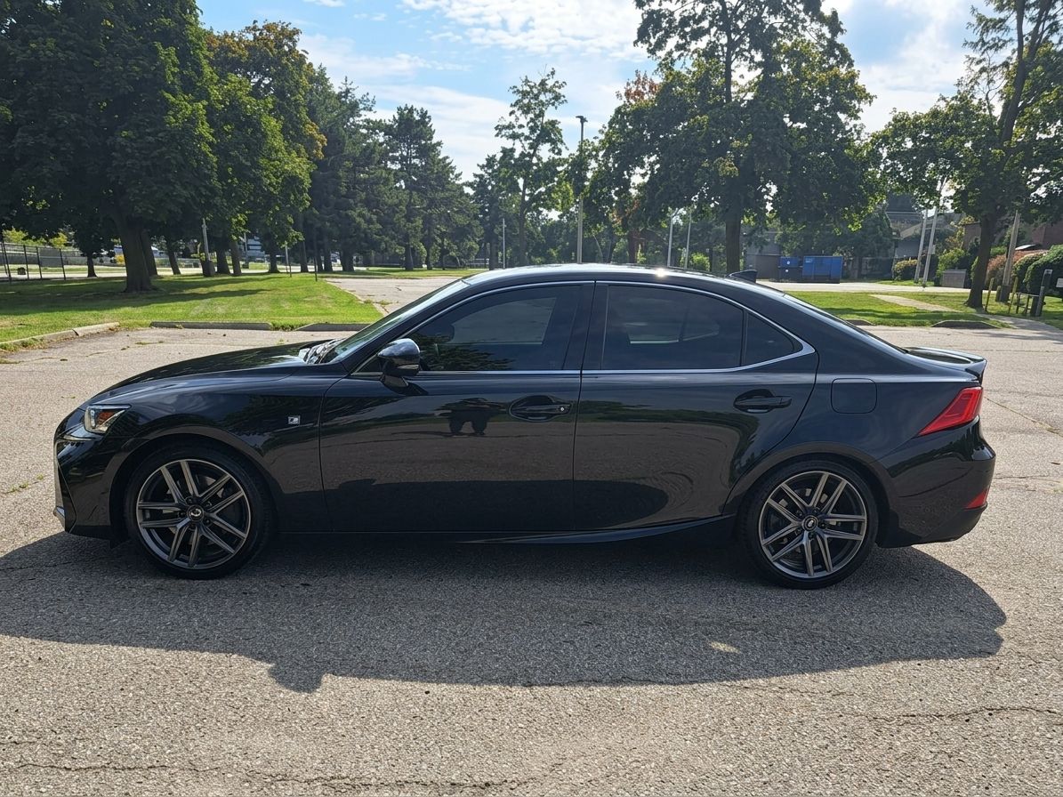 2020 Lexus IS