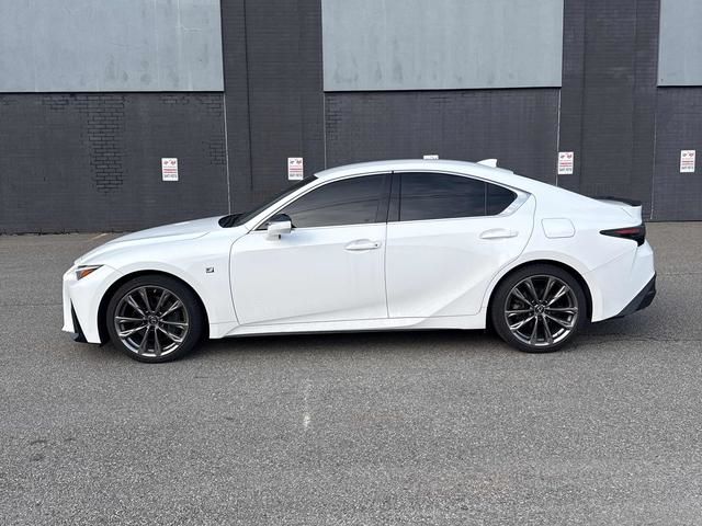 2022 Lexus IS