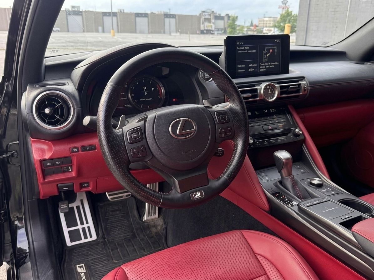 2022 Lexus IS