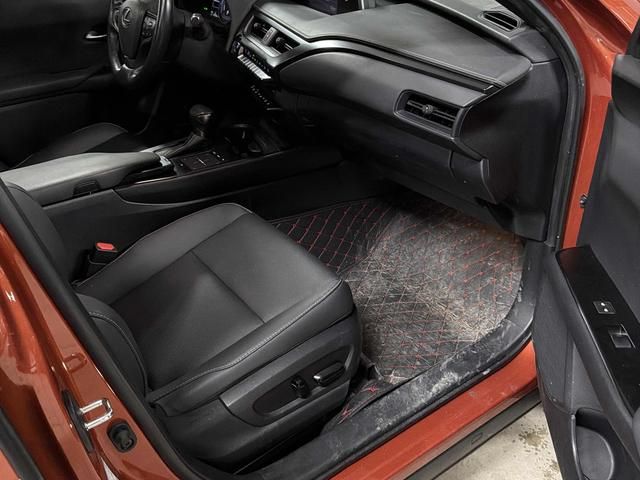 2022 Lexus UXh in Calgary, Alberta