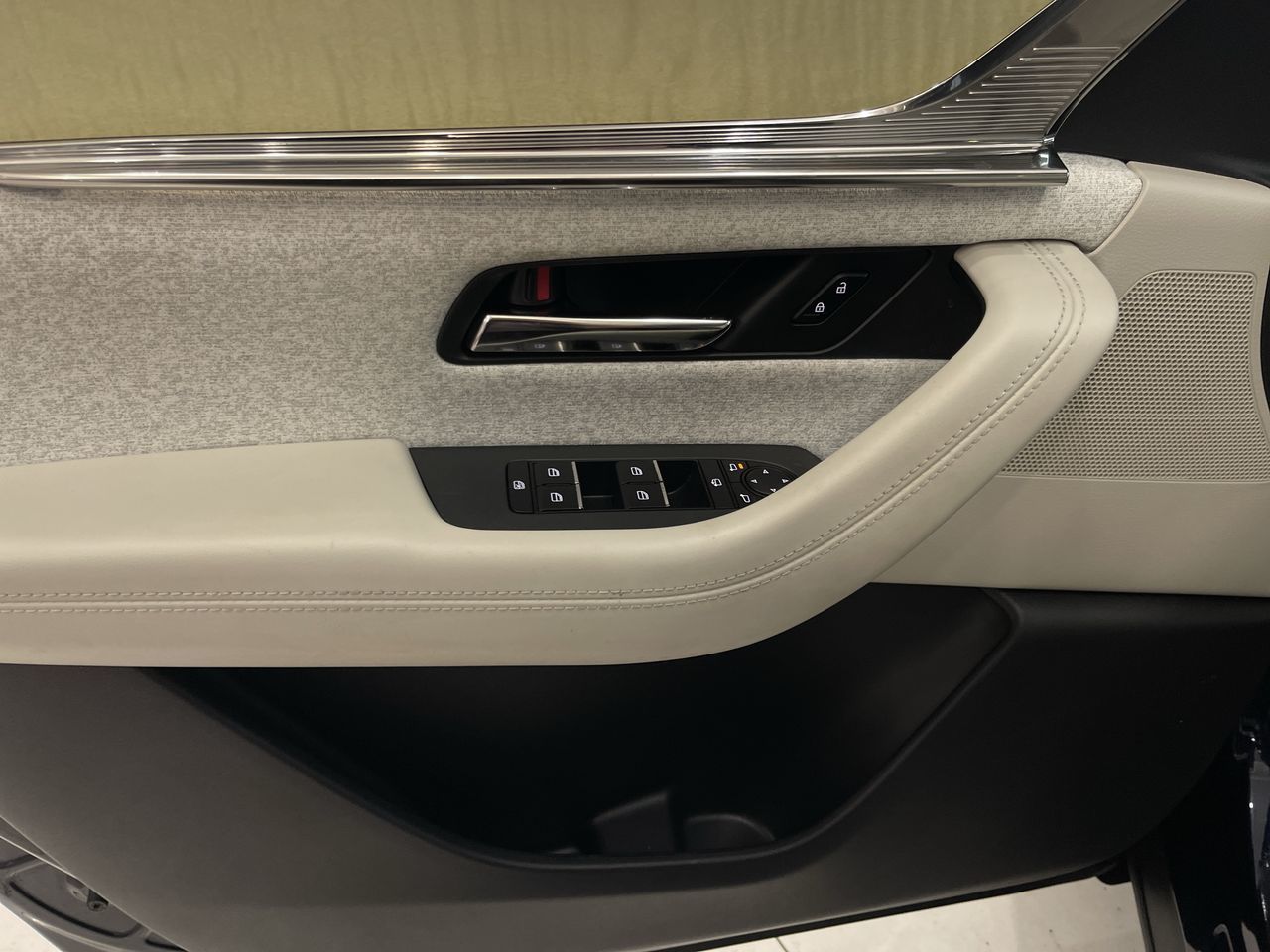 Mazda CX-90 MHEV  2024 à Calgary, Alberta