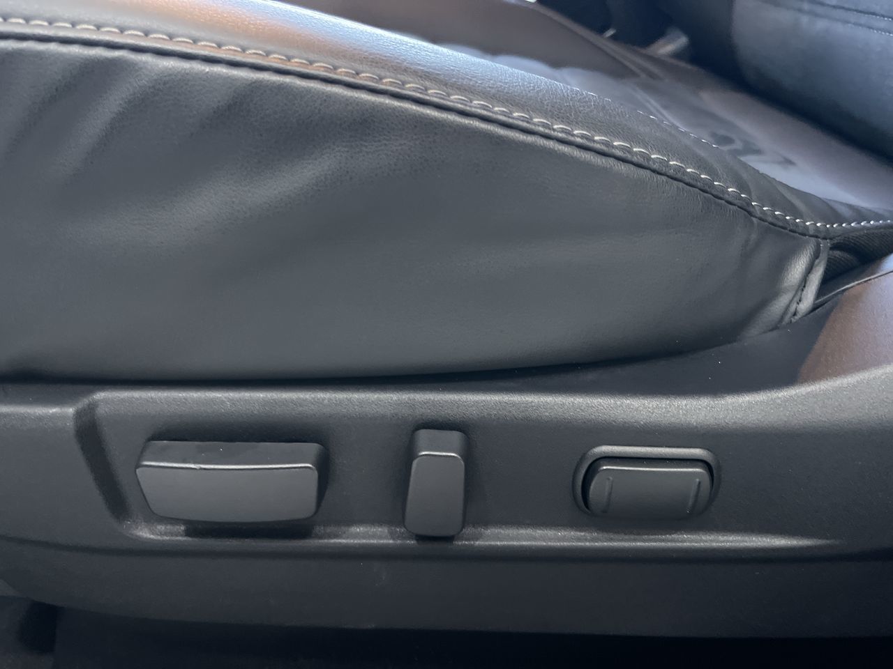 2020 Mitsubishi OUTLANDER PHEV in Calgary, Alberta