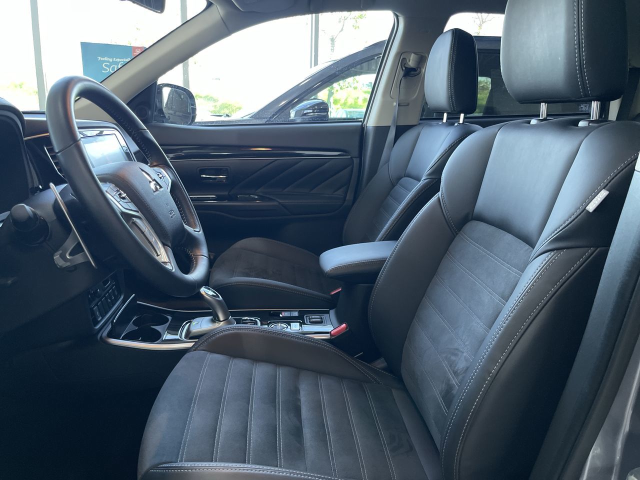 2020 Mitsubishi OUTLANDER PHEV in Calgary, Alberta