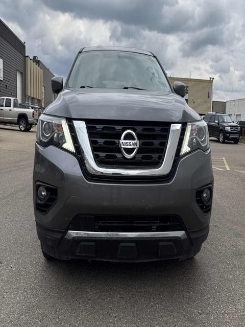 Nissan Pathfinder  2018 à Calgary, Alberta