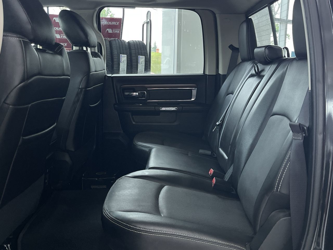 Ram 1500 Crew Cab 4x4  2016 à Calgary, Alberta