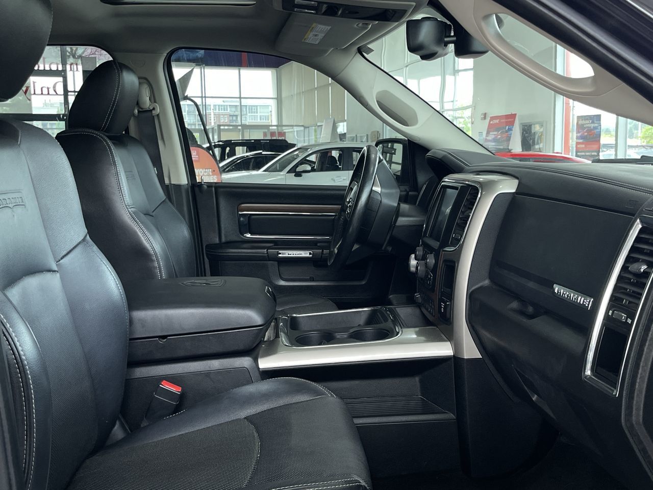 Ram 1500 Crew Cab 4x4  2016 à Calgary, Alberta