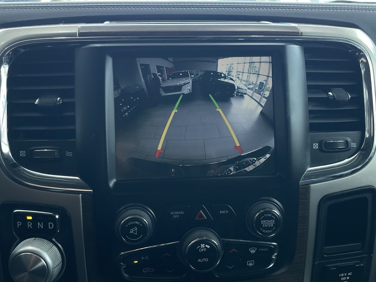 Ram 1500 Crew Cab 4x4  2016 à Calgary, Alberta