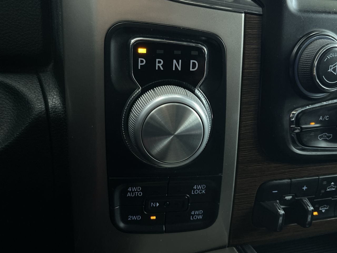 Ram 1500 Crew Cab 4x4  2016 à Calgary, Alberta