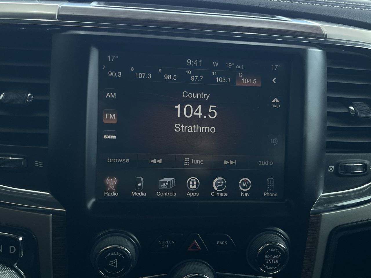 Ram 1500 Crew Cab 4x4  2016 à Calgary, Alberta
