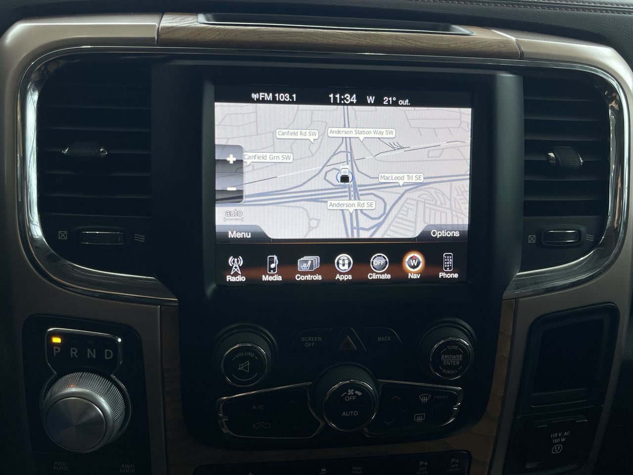 Ram 1500 Crew Cab 4x4  2017 à Calgary, Alberta