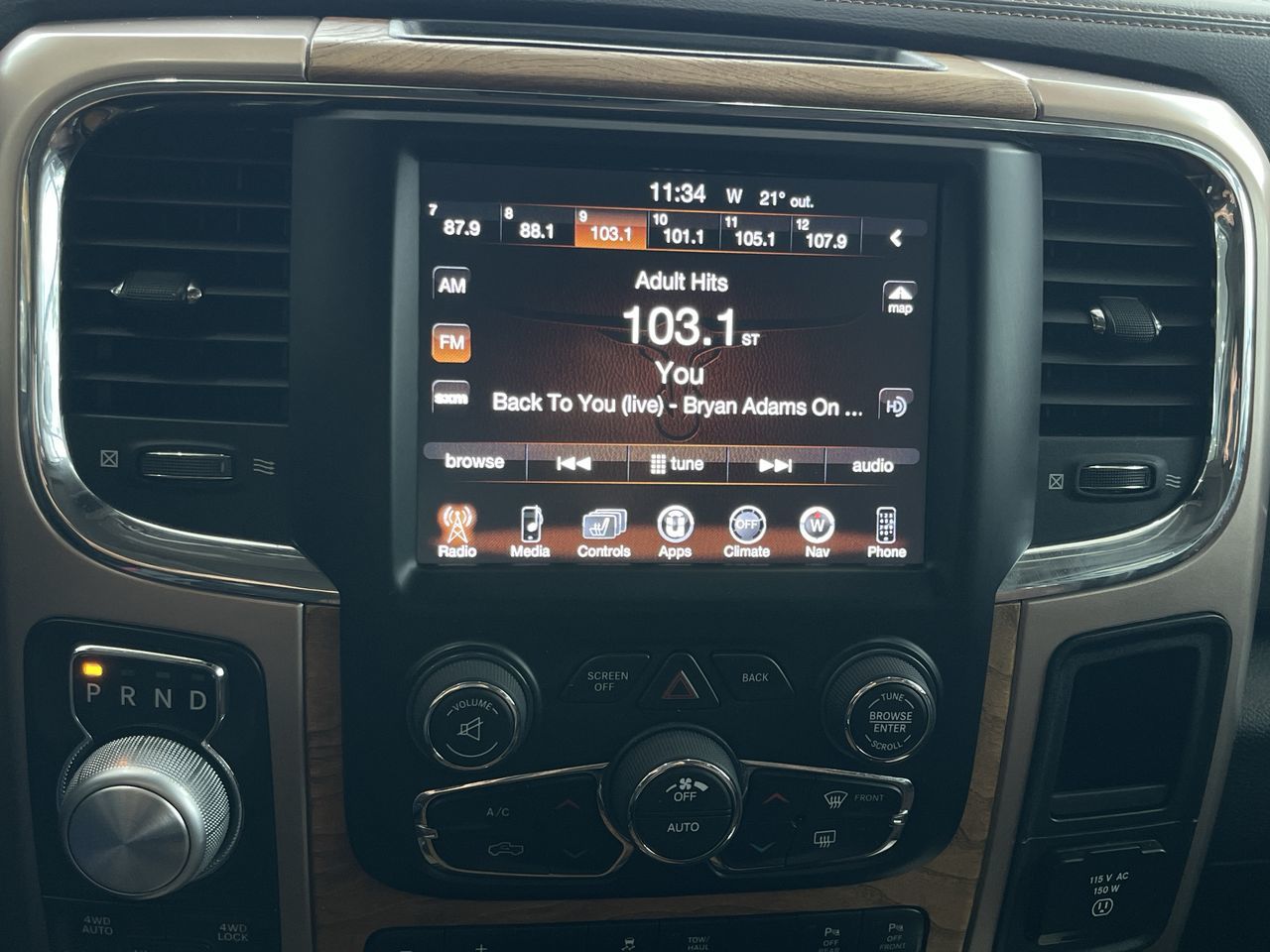 Ram 1500 Crew Cab 4x4  2017 à Calgary, Alberta