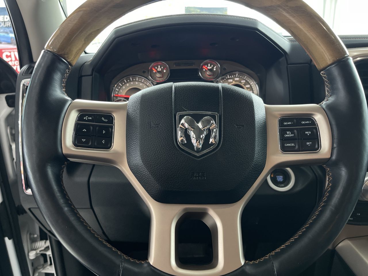 Ram 1500 Crew Cab 4x4  2017 à Calgary, Alberta
