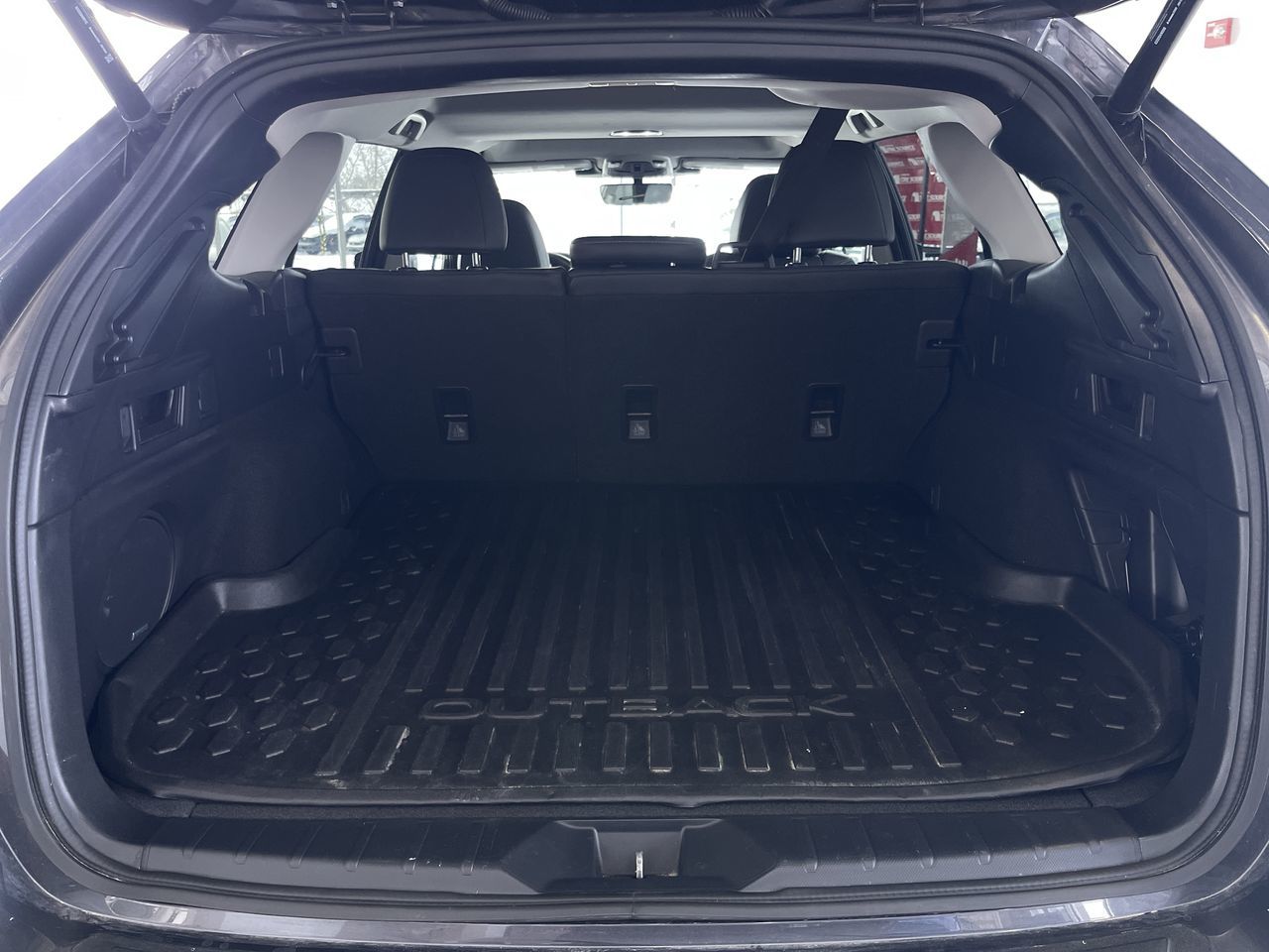 Subaru Outback  2023 à Calgary, Alberta