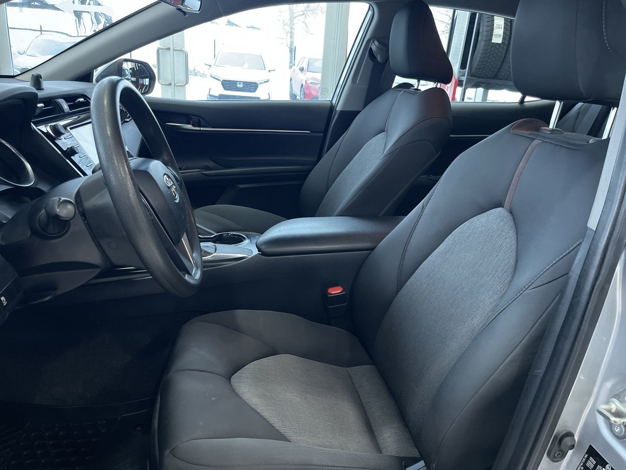 Toyota Camry  2019 à Calgary, Alberta