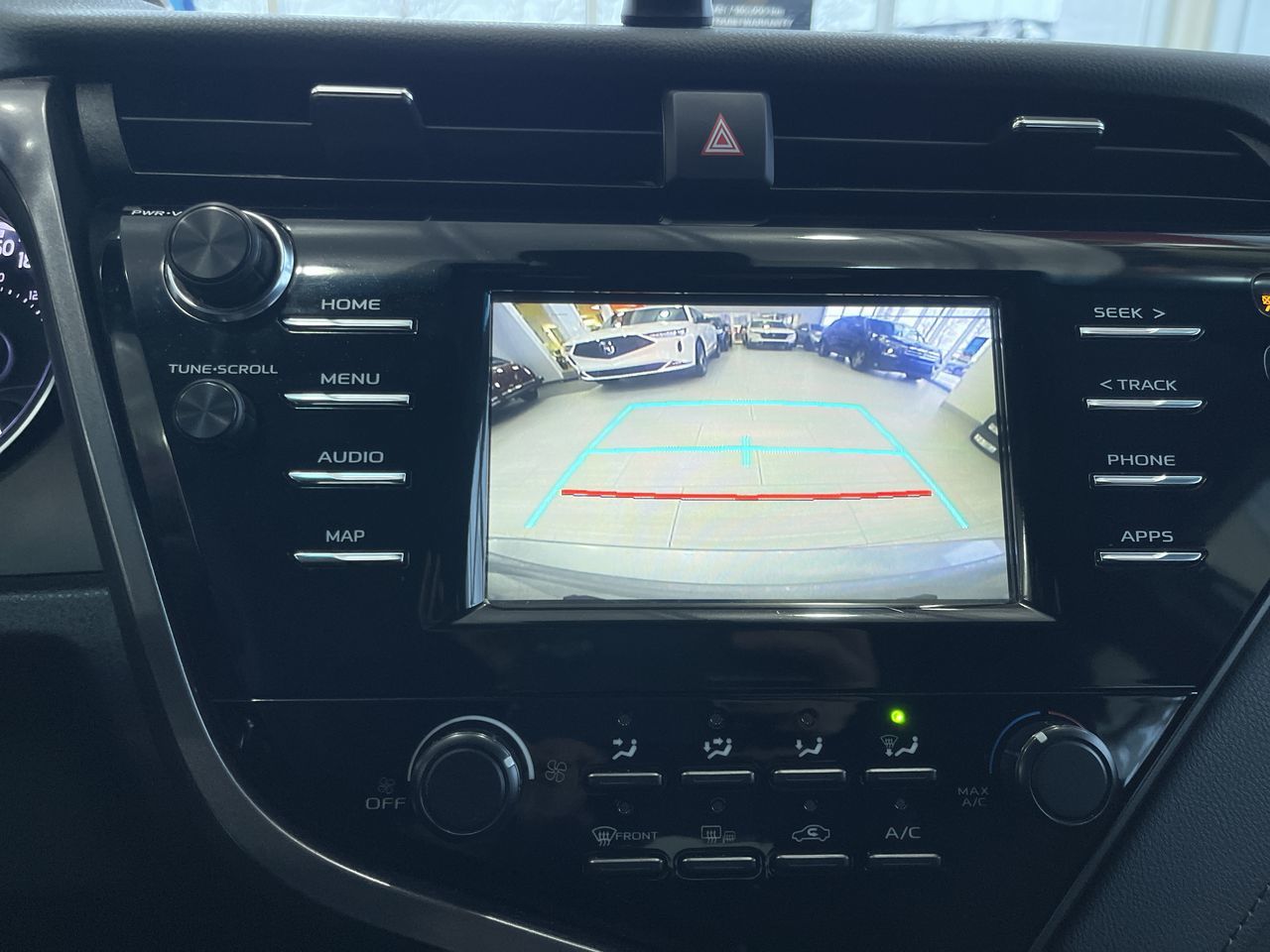 Toyota Camry  2019 à Calgary, Alberta