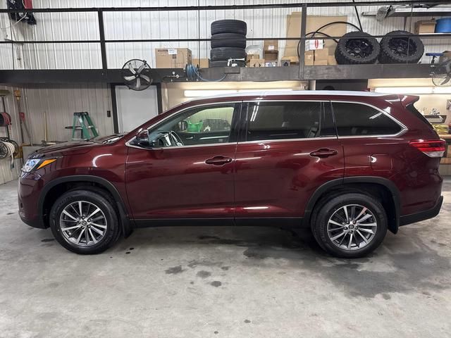 Toyota Highlander  2019 à Calgary, Alberta