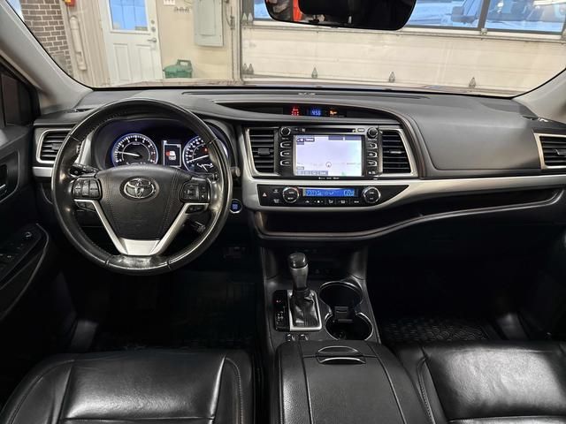 Toyota Highlander  2019 à Calgary, Alberta