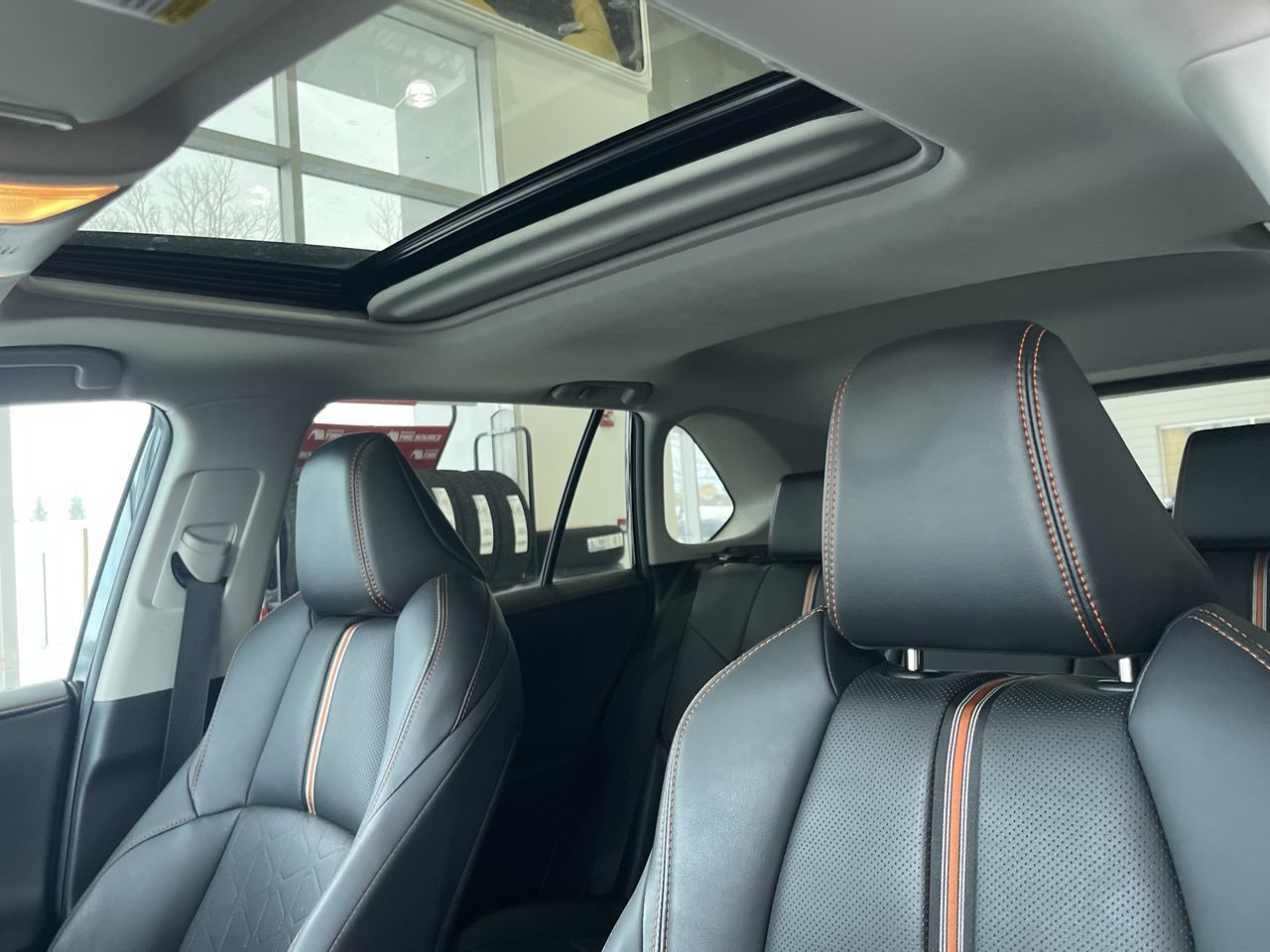 Toyota RAV4  2021 à Calgary, Alberta