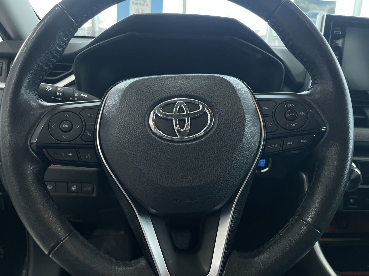 Toyota RAV4  2021 à Calgary, Alberta