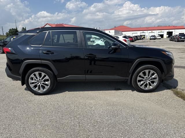 Toyota RAV4  2024 à Calgary, Alberta
