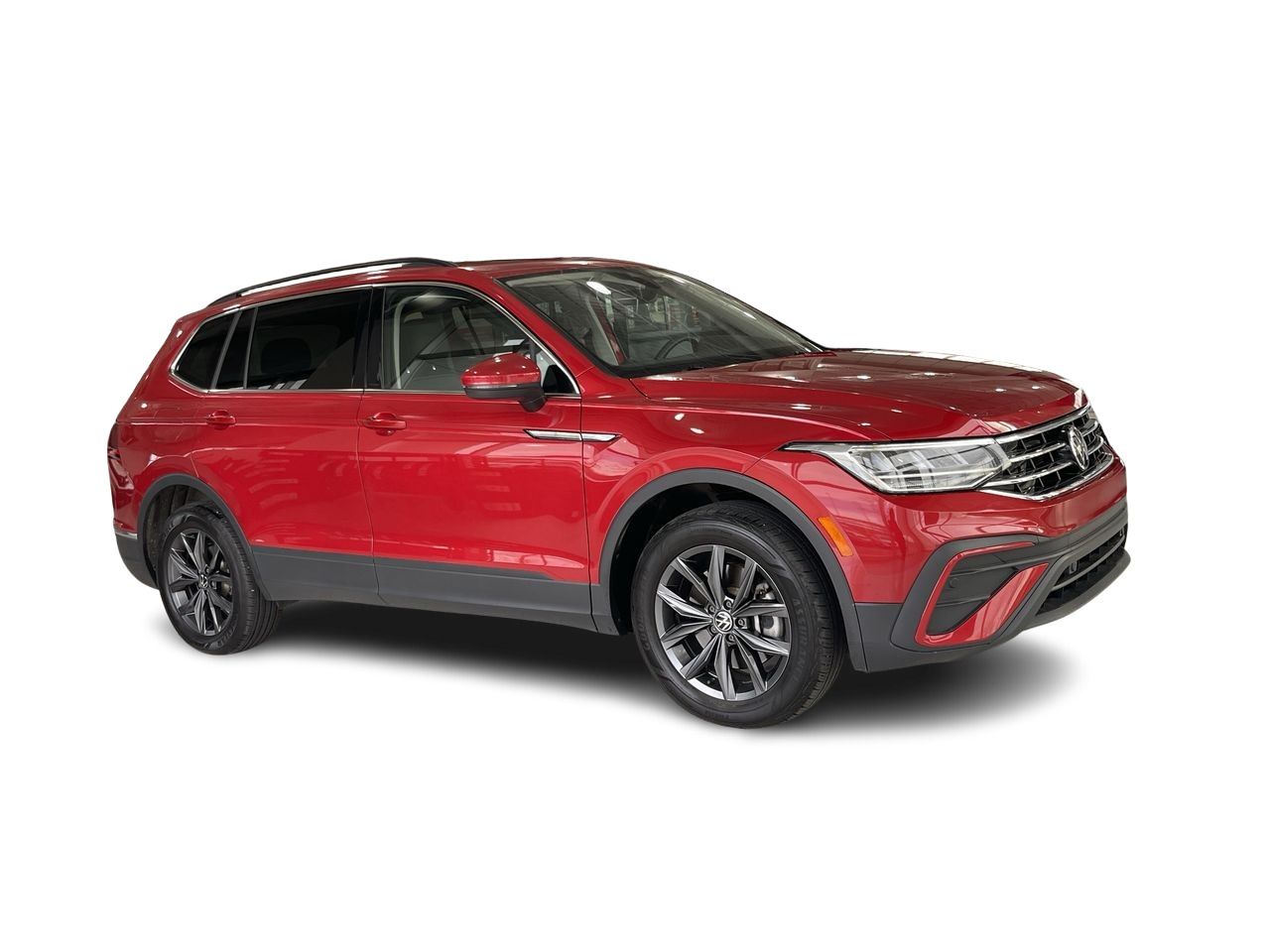 2022 Volkswagen Tiguan in Calgary, Alberta