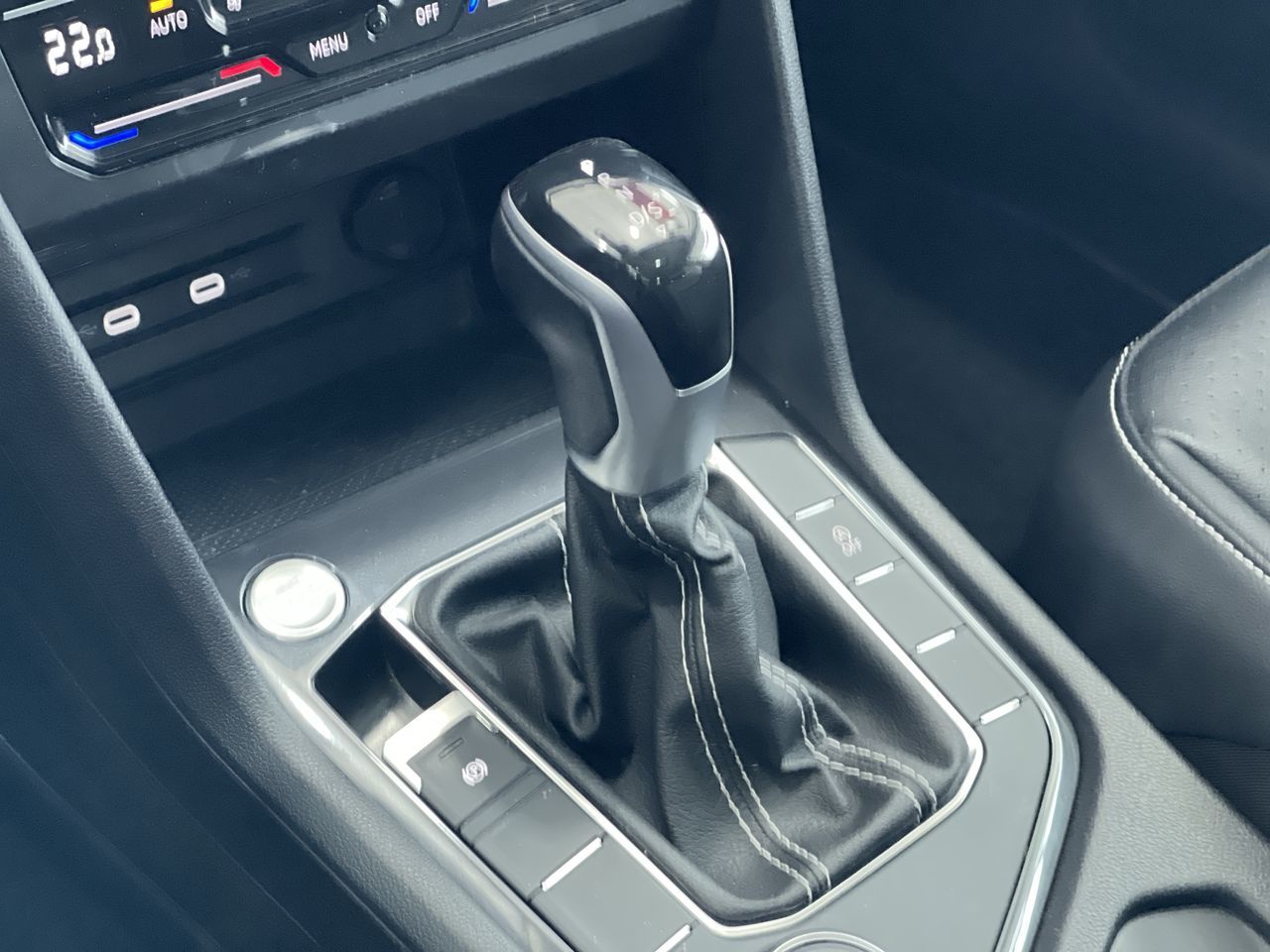 2022 Volkswagen Tiguan in Calgary, Alberta