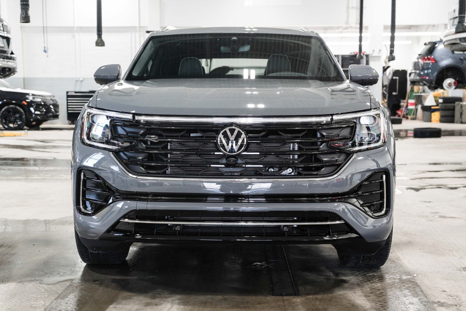Volkswagen Atlas Cross Sport Execline 2025 — photo 2