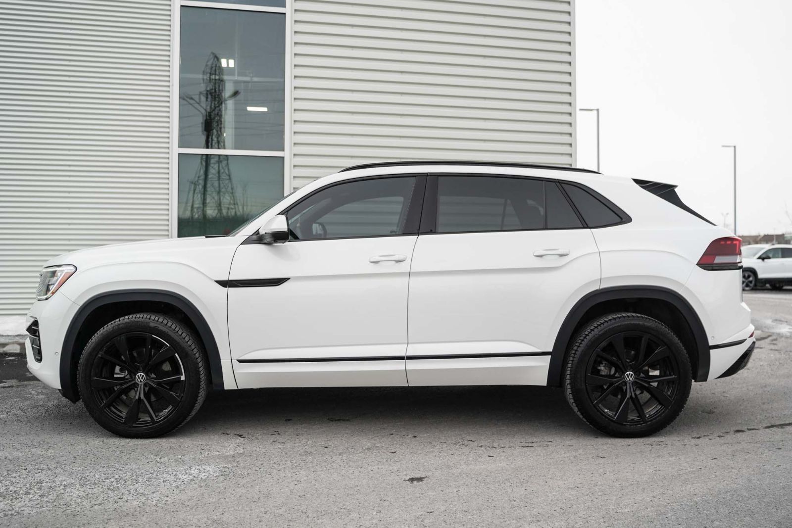Volkswagen Atlas Cross Sport Execline 2025 — photo 3