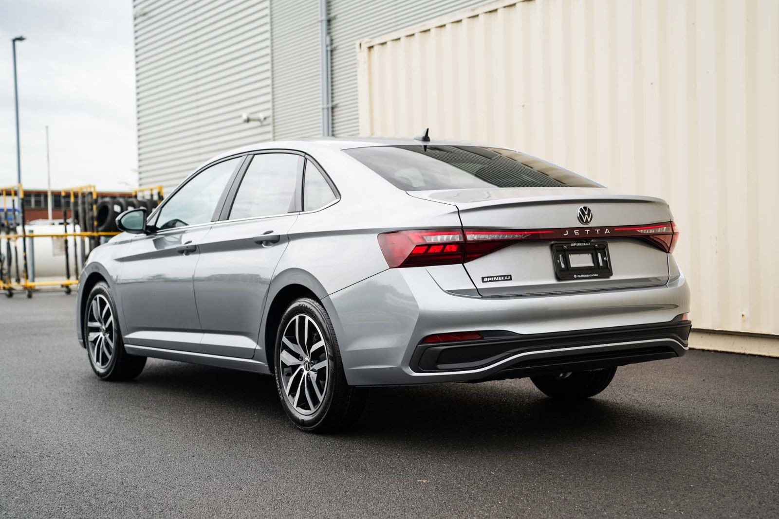 Photo 2027 Volkswagen Jetta Comfortline #4