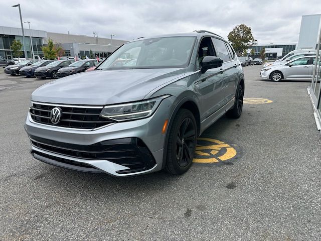 Photo 2023 Volkswagen Tiguan Comfortline R-Line Black Edition #1