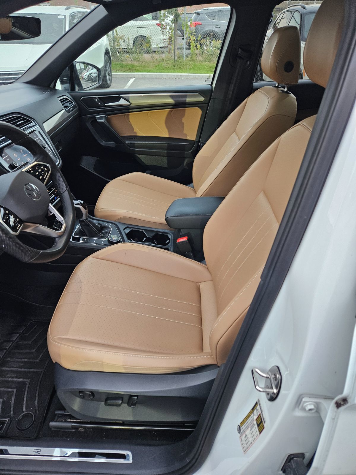 Photo Volkswagen Tiguan COMFORTLINE/ BLACK EDITION/ 113$ PAR SEMAINE - 96 2024 #3