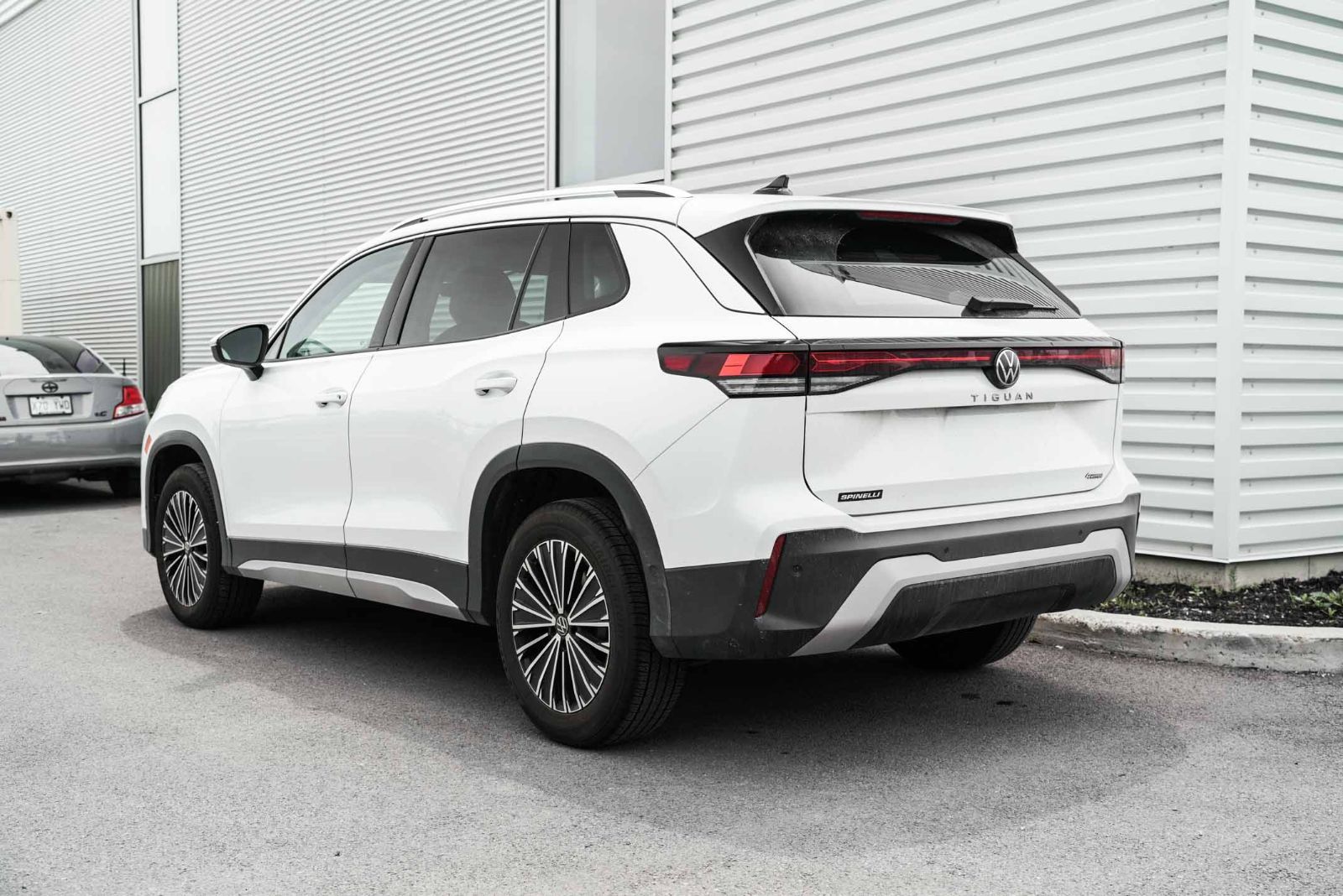 Photo 2025 Volkswagen Tiguan Comfortline #4