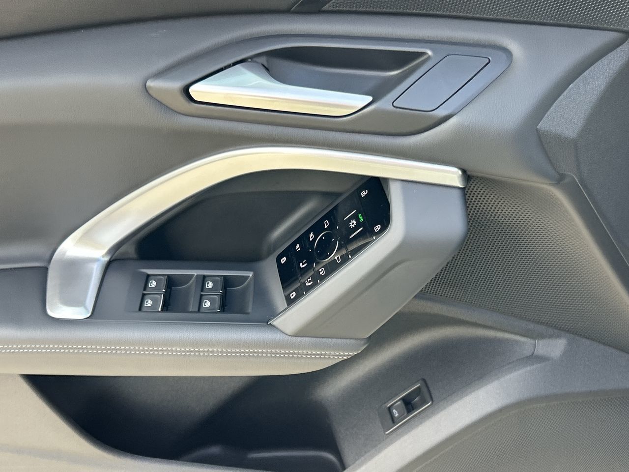 Audi All-New Q5  2025 à North Vancouver, Colombie-Britannique