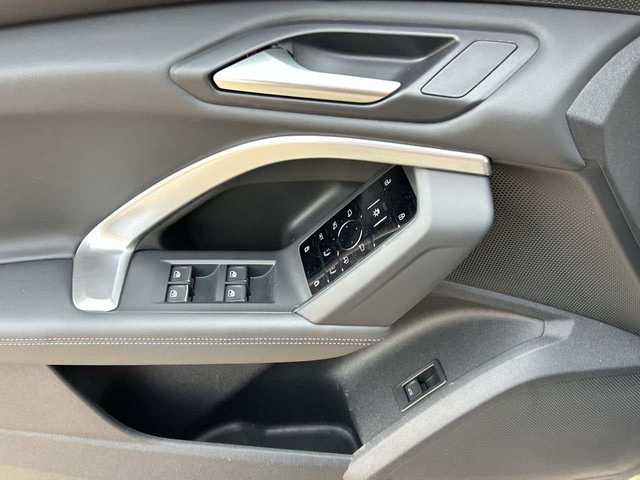 Audi All-New Q5  2025 à North Vancouver, Colombie-Britannique