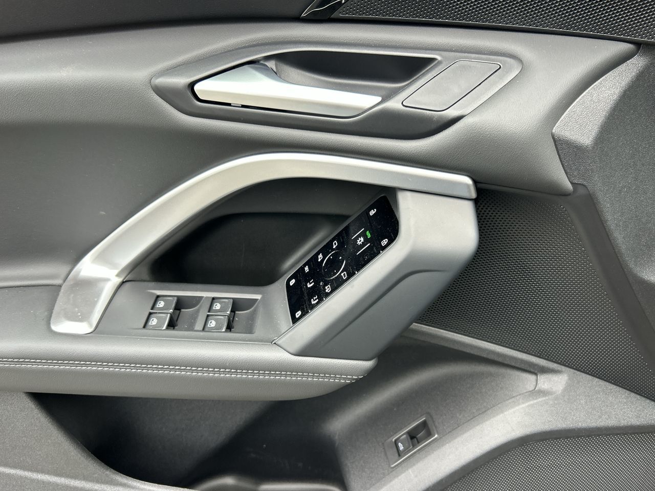 Audi All-New Q5  2025 à North Vancouver, Colombie-Britannique