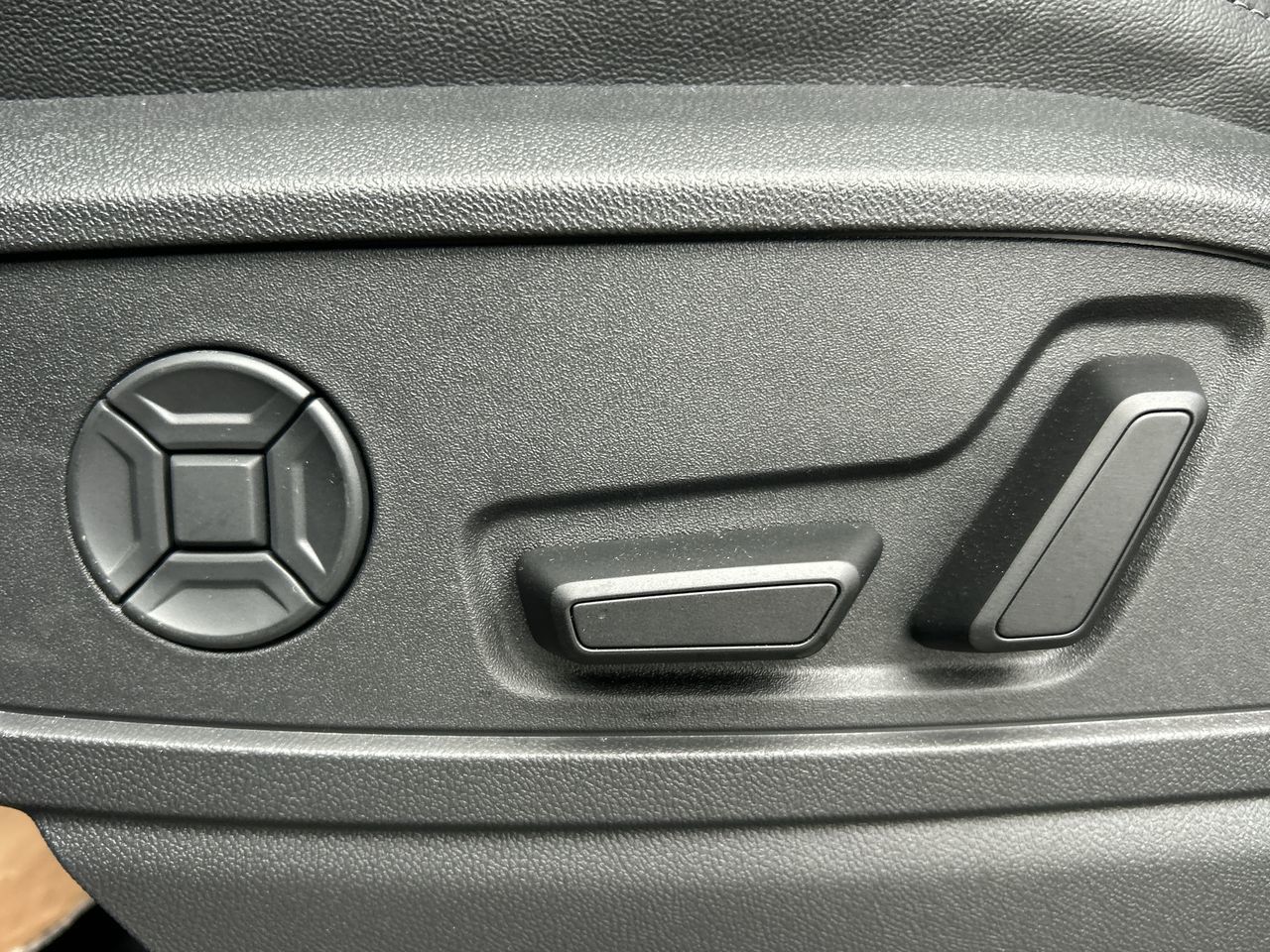 Audi All-New Q5  2025 à North Vancouver, Colombie-Britannique