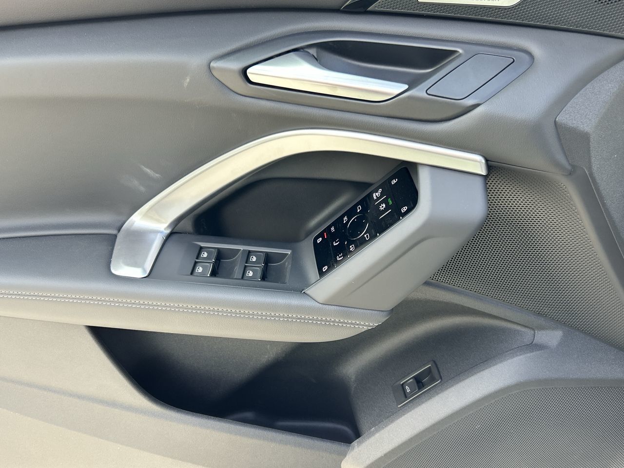 2025 Audi Q5 in North Vancouver, British Columbia