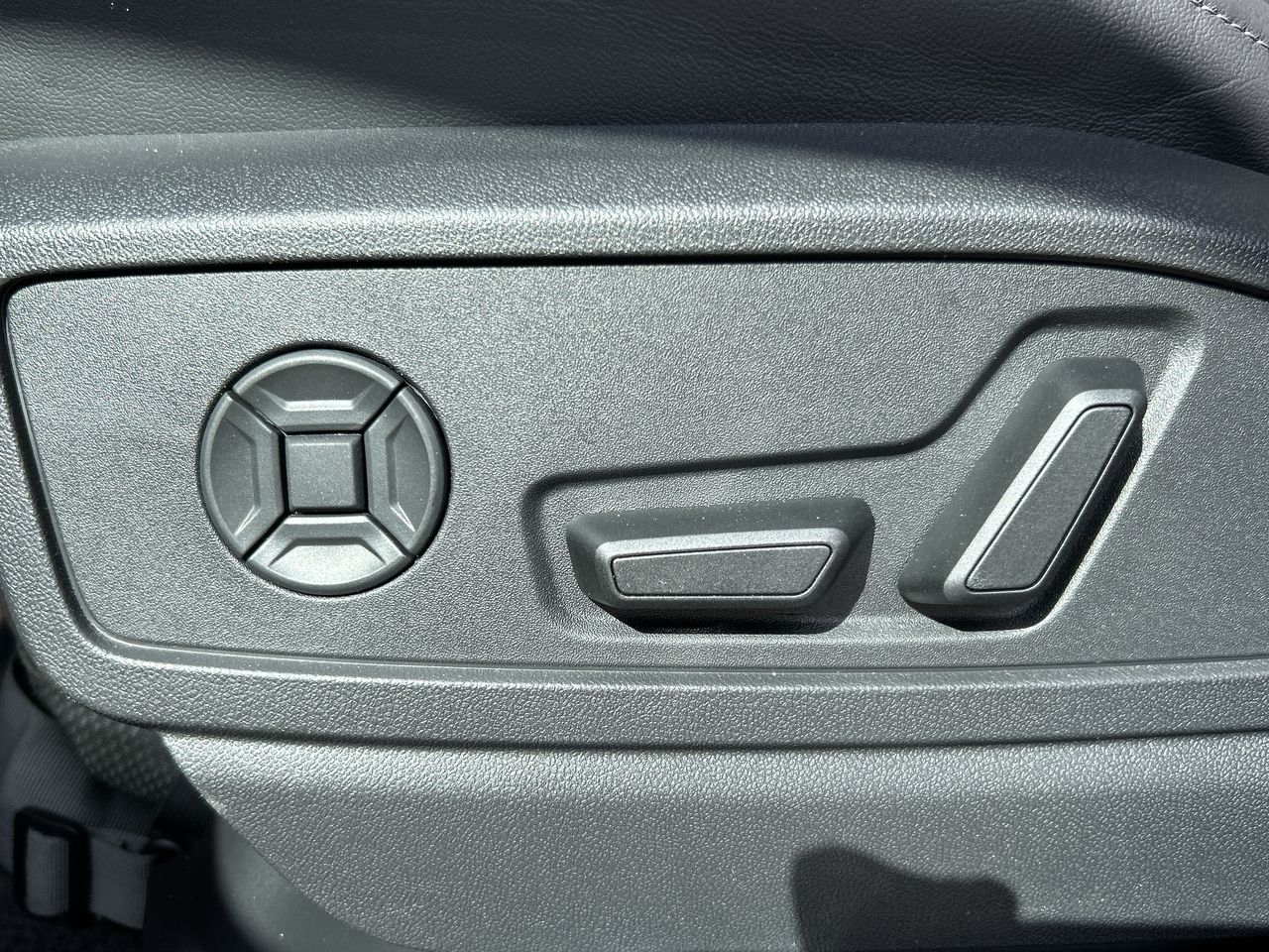 2025 Audi Q5 in North Vancouver, British Columbia