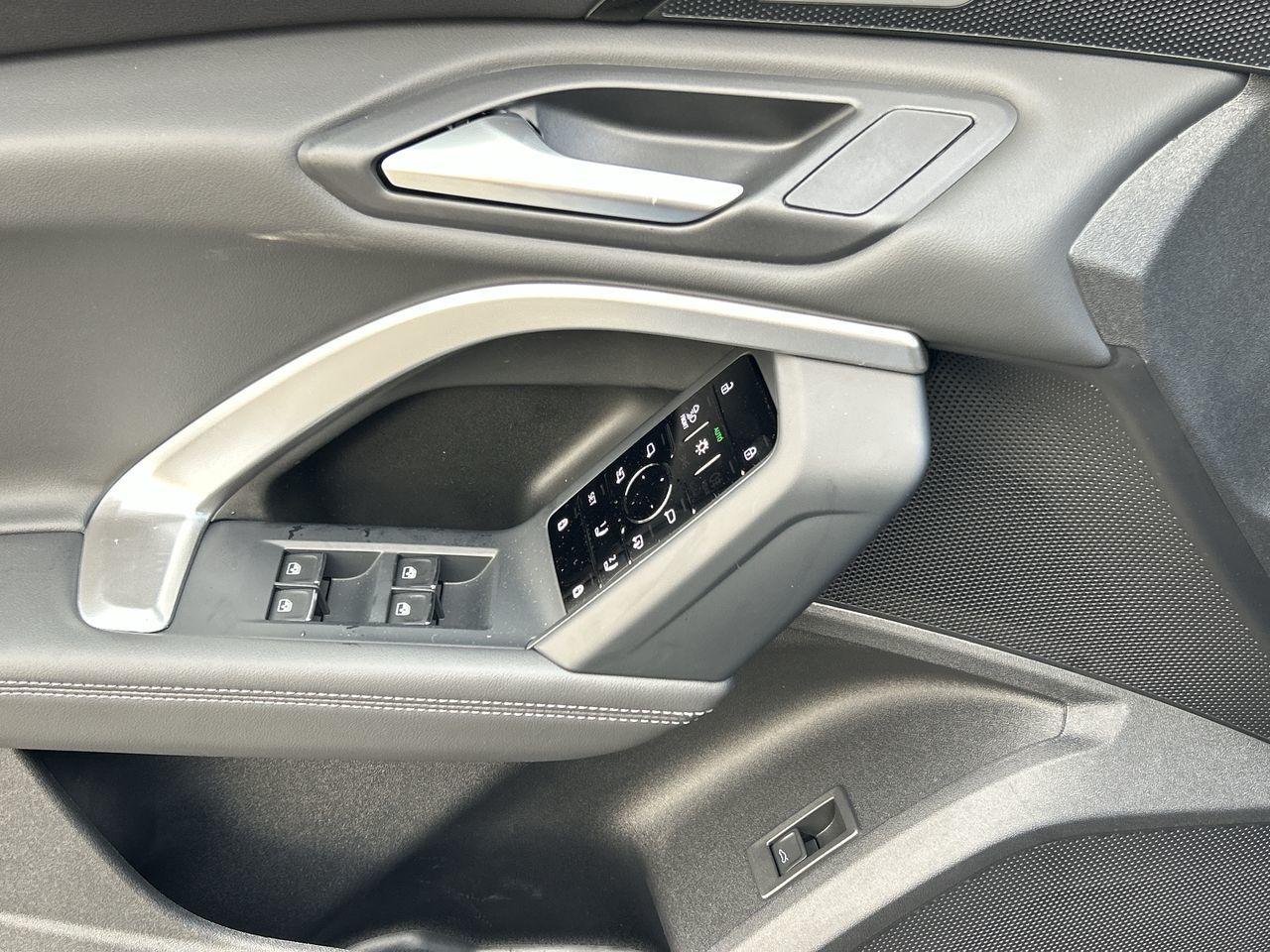 Audi All-New Q5  2025 à North Vancouver, Colombie-Britannique