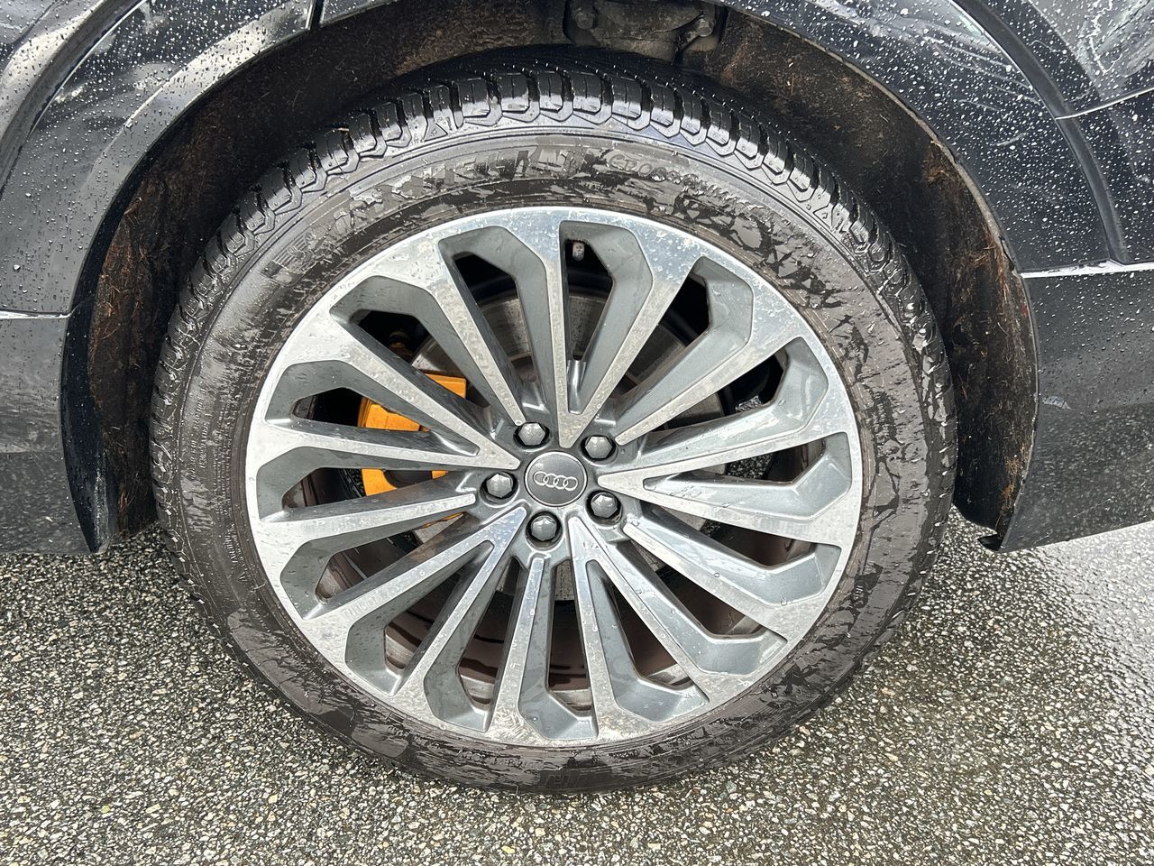 Audi e-tron  2019 à North Vancouver, Colombie-Britannique