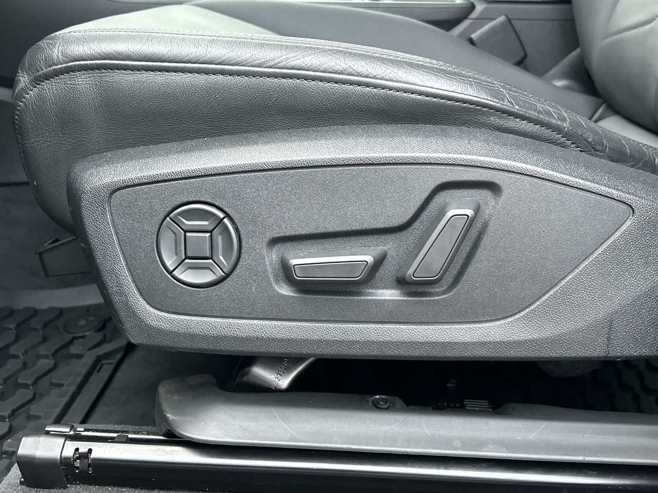 Audi Q3  2020 à North Vancouver, Colombie-Britannique