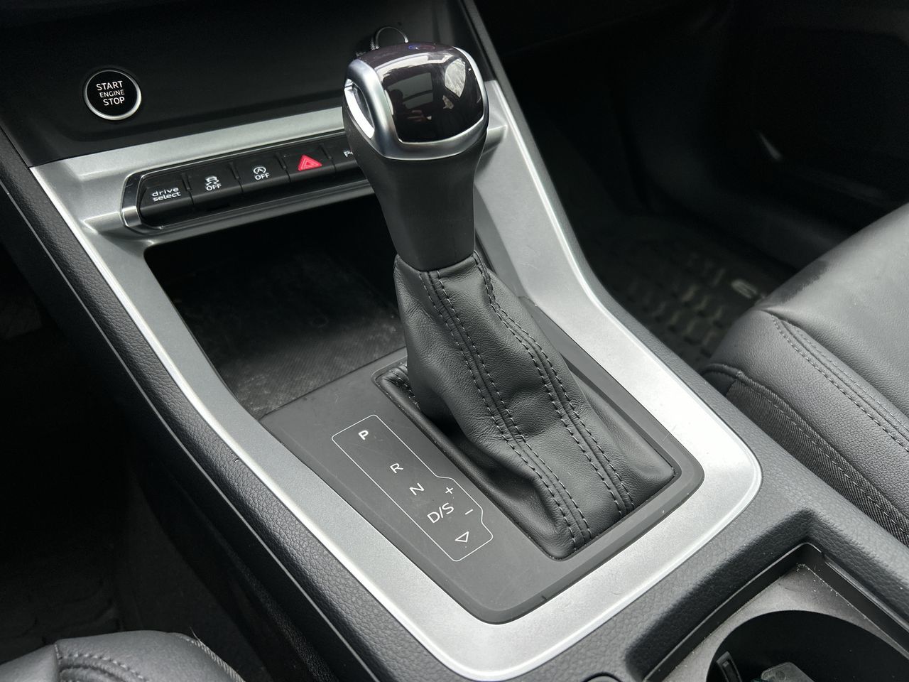 Audi Q3  2024 à North Vancouver, Colombie-Britannique