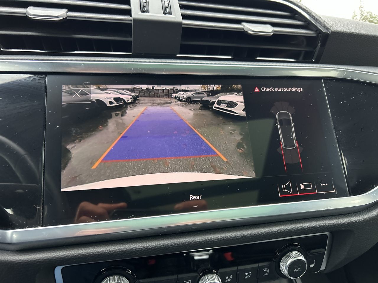 Audi Q3  2024 à North Vancouver, Colombie-Britannique