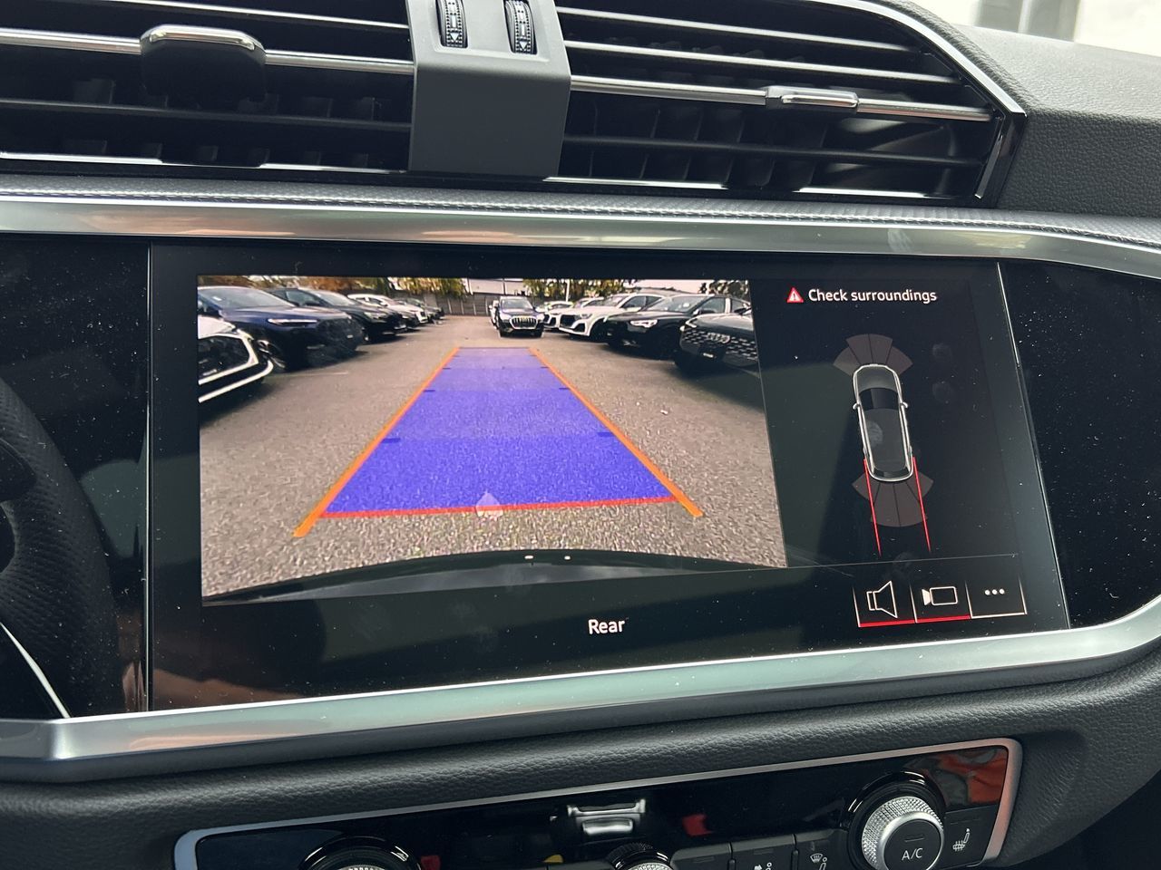 Audi Q3  2025 à North Vancouver, Colombie-Britannique