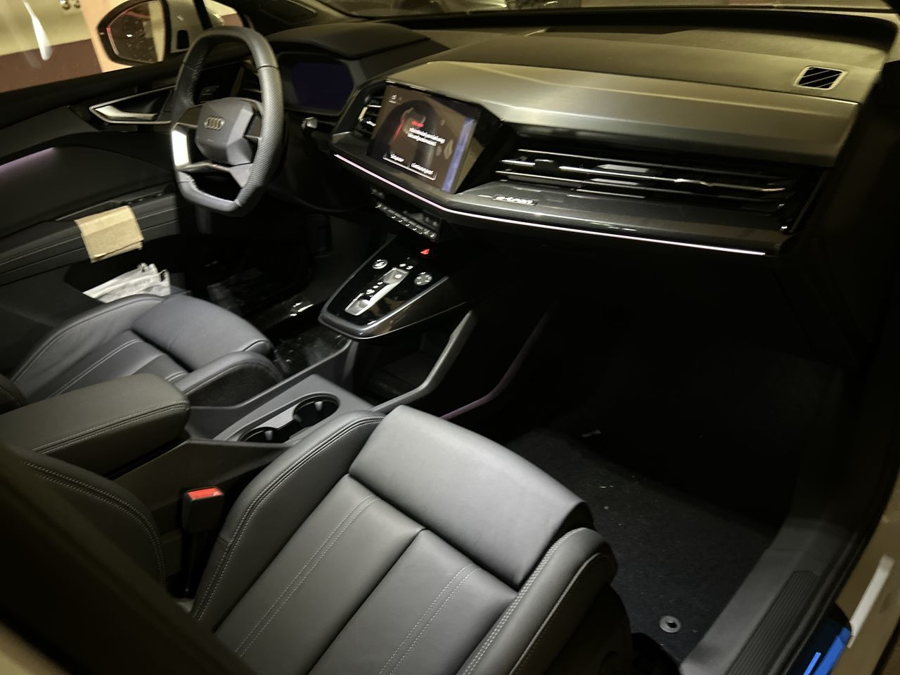 Audi Q4 e-tron  2023 à North Vancouver, Colombie-Britannique