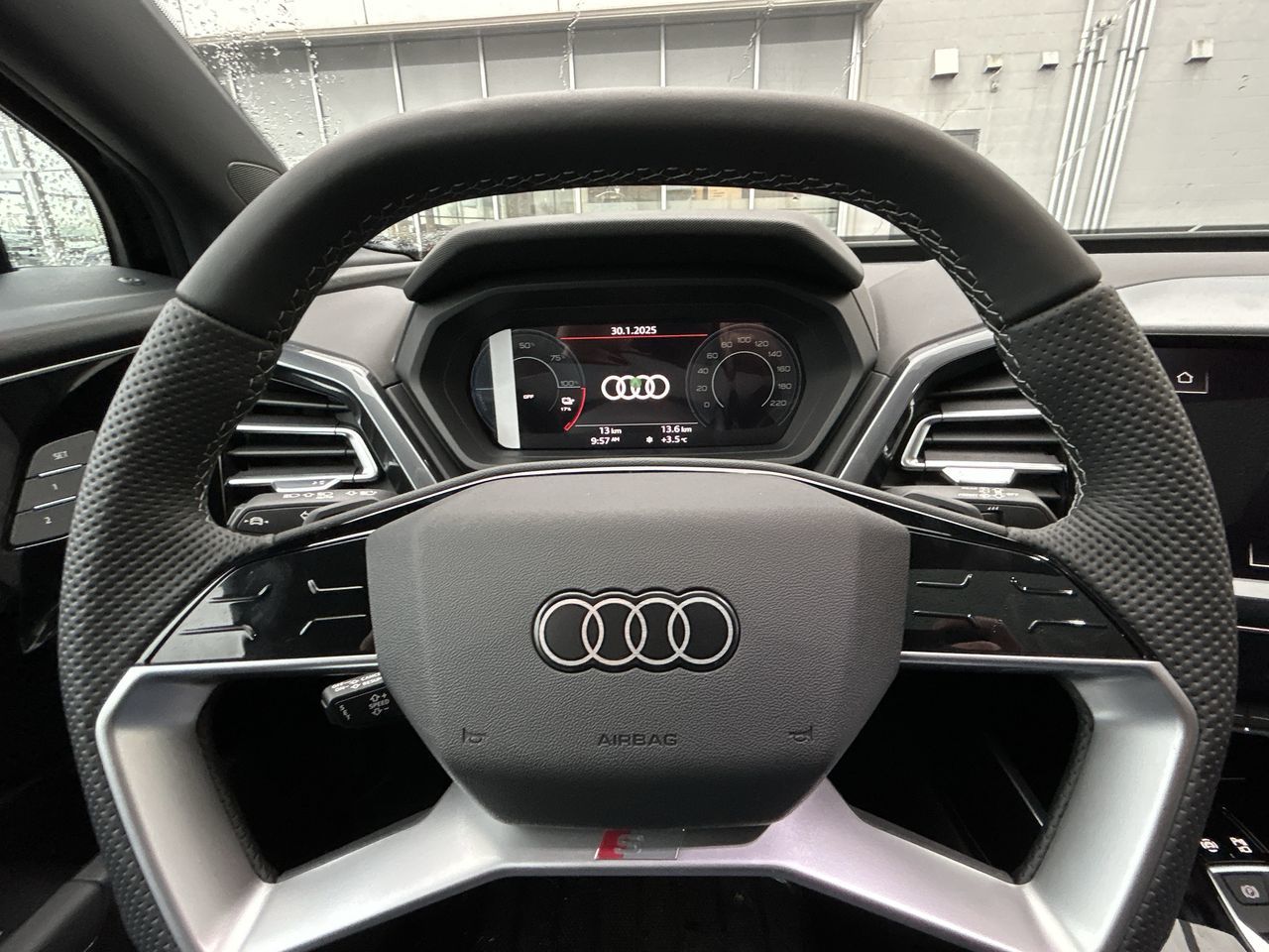 Audi Q4 e-tron  2025 à North Vancouver, Colombie-Britannique