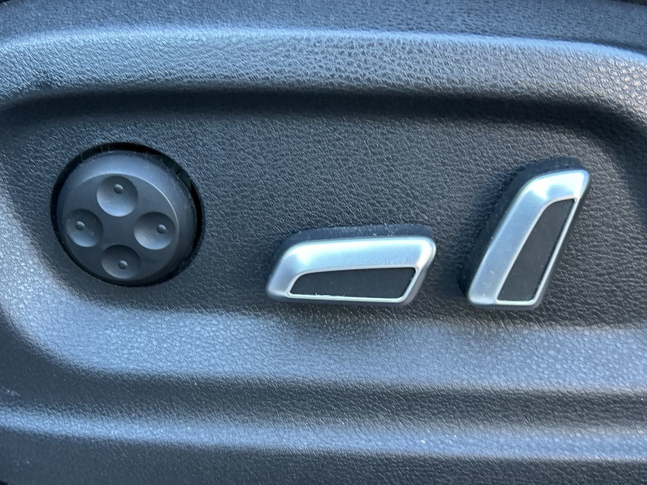 Audi Q5  2017 à North Vancouver, Colombie-Britannique