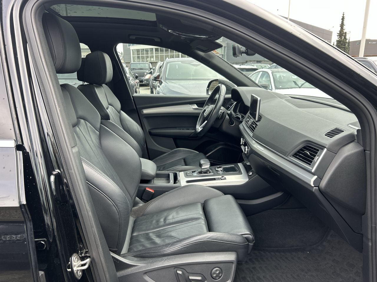 Audi Q5  2018 à North Vancouver, Colombie-Britannique